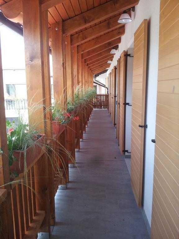 Turisticna Kmetija Pri Pozarju Villa Knezak Rum bild