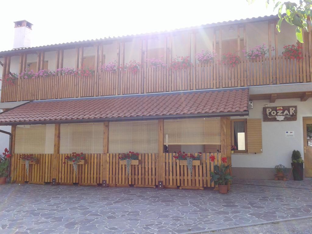 Turisticna Kmetija Pri Pozarju Villa Knezak Exteriör bild