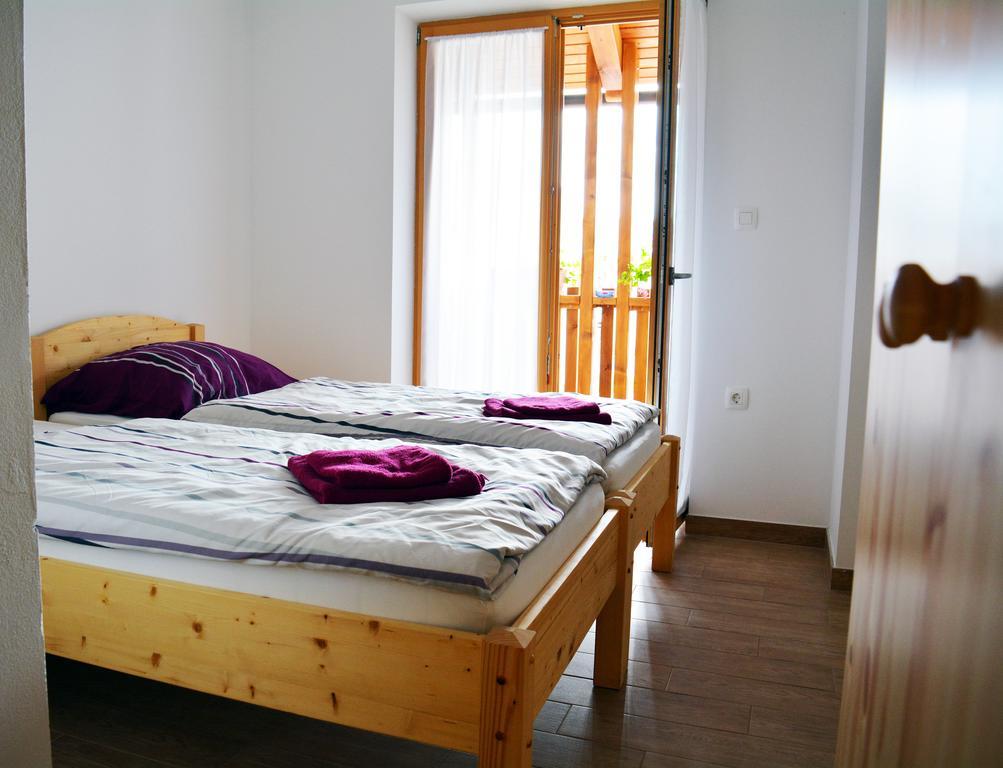 Turisticna Kmetija Pri Pozarju Villa Knezak Exteriör bild